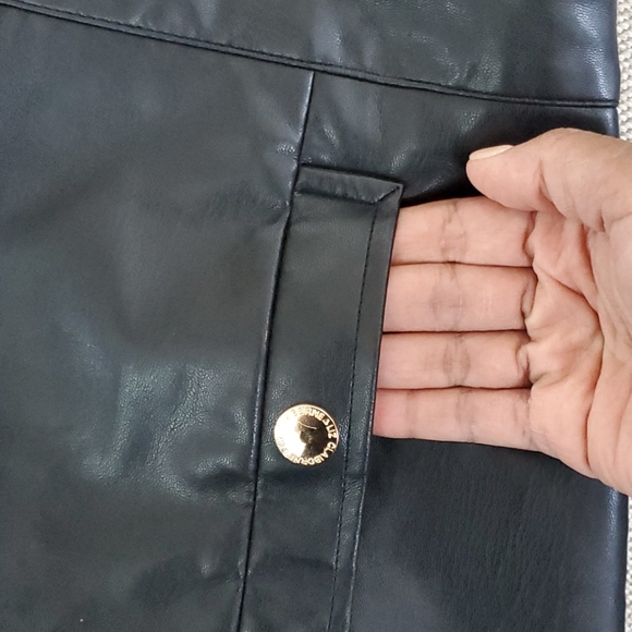 Liz Claiborne Black Leather Skirt - Picture 7 of 9